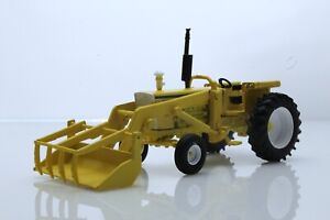 1972 Minneapolis Moline G-1355 Tractor Front Loader 1:64 Scale Diecast Model
