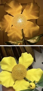 Vintage yellow flower night light lite very beautiful for your room kids room ba - Picture 1 of 7