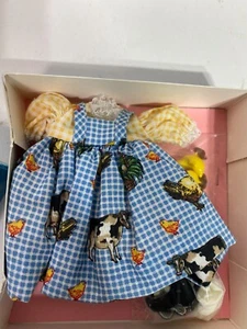 Madame Alexander At The Farm 16446 4.5" Doll Outfit With Box and Accessories - Picture 1 of 7