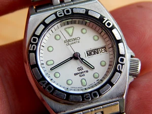 Vintage Diver type SEIKO SPORT 100 2623-0240 Stainless Steel Woman's Wrist Watch - Picture 1 of 11