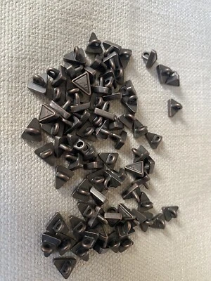Triangle Shank Buttons , Brass , X80 - Image 1 of 4