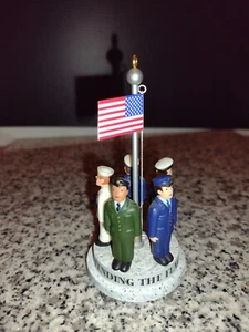 Defending the Flag - Hallmark Patriotic. - Picture 1 of 3