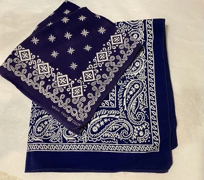2 Vintage Navy & White Paisley Bandanna 1 WPL 9939 & 1 China 19360 - Image 1 of 4