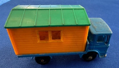 MATCHBOX #60-B Lesney SITE HUT TRUCK WITH HUT 1966 - Image 1 of 4