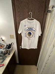 GS Warriors NBA Champs hello my name is Larry 2022 NBA Finals Shirt - Bild 1 von 2