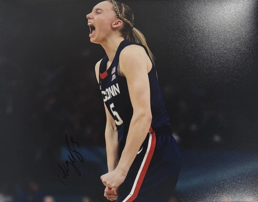 Paige Bueckers UCONN NCAA Dallas WNBA Basketball Signed Autographed 8x10 Photo - Image 1 of 1