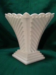 Vintage Milk Glass Art Deco Diamond Shaped Pyramid Pedestal Vase - Picture 1 of 7