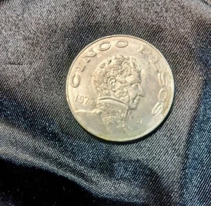 Mexican 1977 Cinco Pesos Coin - Picture 1 of 2