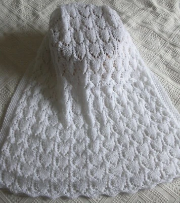 Impresionante Encaje Bebé Manta/Afgana + Botines Gratis Blanco 30x26" 0-12 Mnts Hecho a Mano Foto 1 de 4