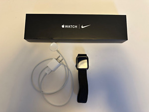 Schwarz Apple Watch Serie 6 GPS OVP