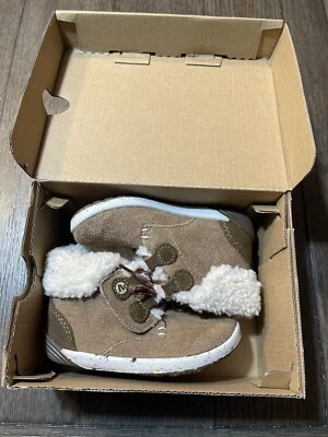 Botas de nieve Merrill para niños pequeños talla 6 cuero con forro de piel usadas dos veces Foto 1 de 4