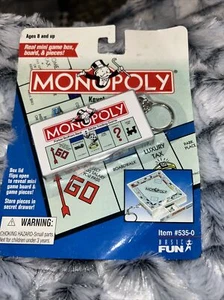NIP vintage 90s MONOPOLY KEYCHAIN MINI GAME BOX BOARD & PIECES hasbro toy nos - Picture 1 of 1