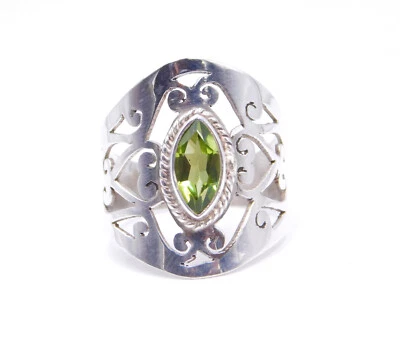 5 Gm 925 Sterling Silver Natural Peridot Cut Gemstone Handmade Jali Ring Size- 9 - Image 1 of 4