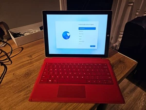 Microsoft Surface Pro 3 12" Intel Core i5 8GB RAM 256GB SSD Keyboard Windows 11 - Picture 1 of 6