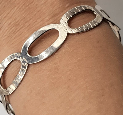 Sterling Silver Bangle Bracelet Chain Style 7.5in - Image 1 of 4