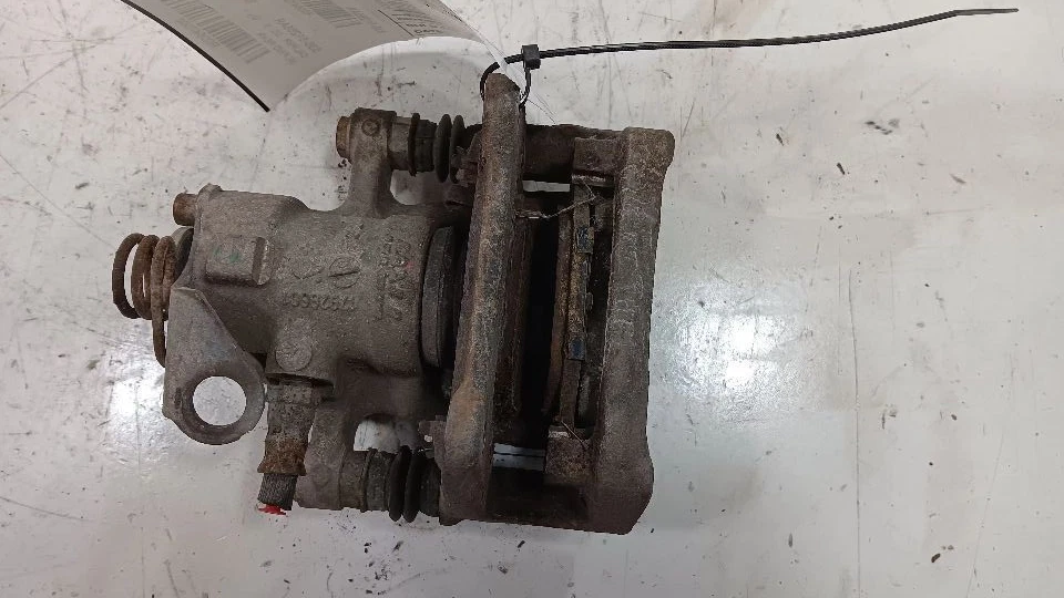 Passenger Right Brake Caliper 2 Door Rear Painted Calipers Fits 12-17 FIAT 500 - Image 1 of 4