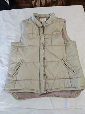 Studio Works Sport Women's Puffer Ivory Cream Vest Zipper Pockets Size M - Image 1 of 3