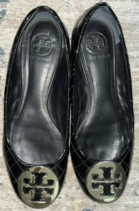 Tory Burch Quinn Black Quilted Leather Ballet Flats Shoes Gold Medallion Sz 8.5 - Picture 1 of 8