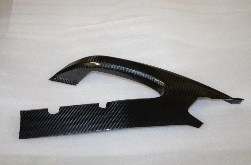 Protección de brazo oscilante de carbono para Suzuki GSXR 600 750 2011 2012 2013 2014 2015 Foto 1 de 1