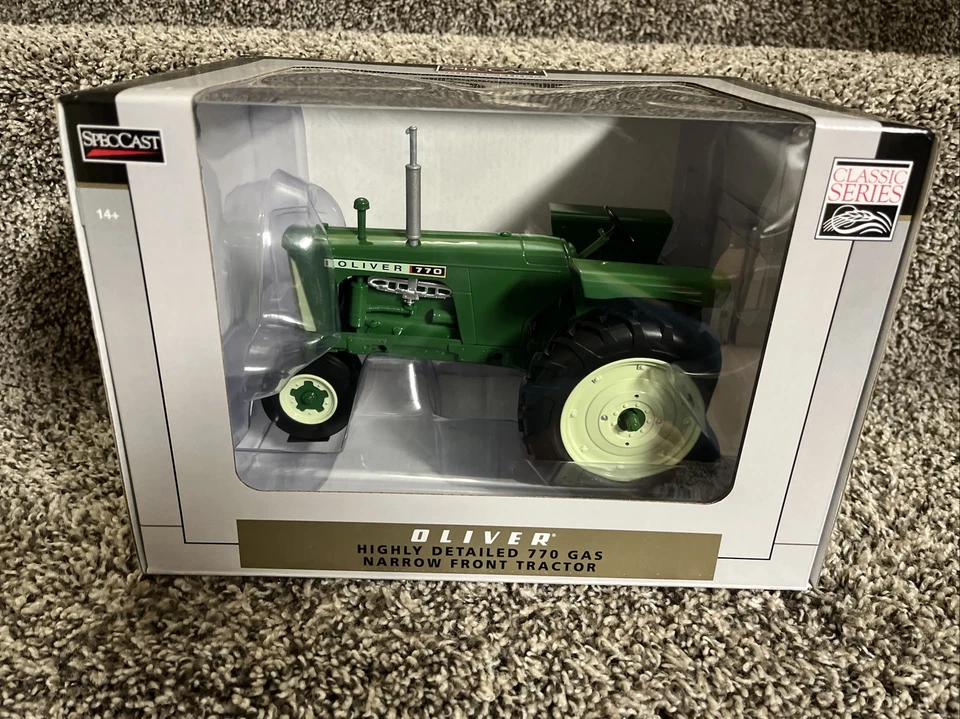 1/16 2022 SpecCast OLIVER 770 GAS NARROW FRONT TRACTOR SCT798 NEW!! - Image 1 of 2