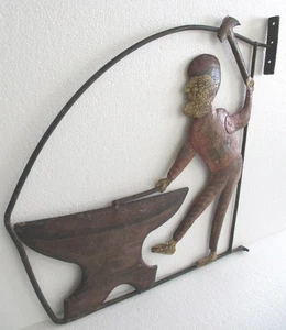 ANTIQUE OLD ADVERTISEMENT TRADE SIGN , IRON SMITH WITH STAKE ANVIL AND HAMMER - Picture 1 of 8