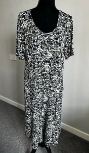 Kim & Co Blue Floral Cropped Knee-length Jumpsuit Wide Leg Pockets Medium NEW - Picture 1 of 10