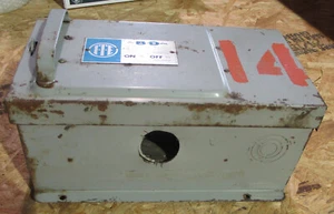 ITE BP3537 3ph 100a 600V AC Sicherungsabdeckung betriebener Busstecker gebraucht/F1 - Bild 1 von 15