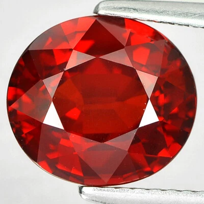 Orange Red Spessartine Garnet 5.10 Ct. VVS Oval Shape Natural Gemstone Unheated - Image 1 of 4