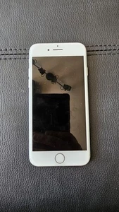 Apple iPhone 7 – 32GB – White – Good Condition - Photo 1 sur 5