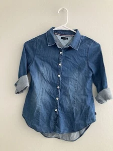 KIDS Tommy Hilfiger Blue Denim Button Down Shirt Size S 8 - 10 EXCELLENT! - Picture 1 of 4