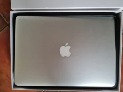 Apple MacBook Air A1466 33,8 cm (13,3 Zoll) Laptop - MD231D/A (Juni, 2012) i5  - Bild 1 von 4