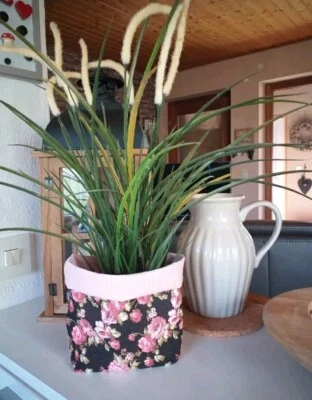 Rosen Utensilo,Übertopf Aufbewahrungs Korb, Körbchen, Kosmetikbehälter Utensili - Bild 1 von 4