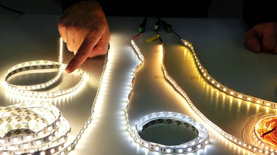 STRISCIA LED 12V IP20  PERSONALIZZATA -TAGLIO A SCELTA -CALDA-NATURALE FREDDA - Immagine 1 di 4