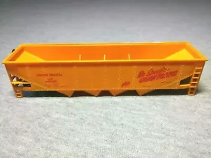 Bachmann HO Scale 518125 Union Pacific 4-Bay Open Hopper - Parts ~ TS - Picture 1 of 6