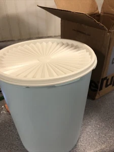 Tupperware Set di Bidoni Nidificati 10 Pezzi in Colori Vintage, Lavabili in Lavastoviglie - Foto 1 di 3