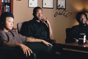 Gbenga Akinnagbe Signed Autographed 4x6 Photo The Wire Chris Partlow The Deuce - Picture 1 of 2