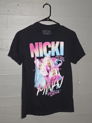 Camiseta Nicki Minaj Pink Friday 2 World Tour frente/traseira gráfica tamanho pequeno - Imagem 1 de 4