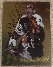 1998-99 Be A Player “Gold Autograph” John Vanbiesbrouck #252