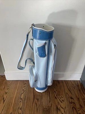 Ladies Voit Golf Bag –Blue – Lightweight Nylon – Padded Shoulder Strap Pre-Owned - Image 1 of 4