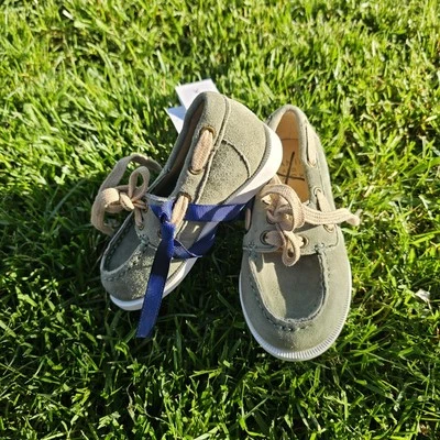 NUEVO CON ETIQUETAS Janie And Jack Niños Gamuza Cuero Genuino Barco Zapatos Verde 6 EE. UU. Niño Pequeño Niño Foto 1 de 4