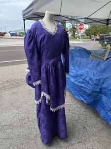Lila viktorianisches Frontier Kleid Damen Theater Kostüm mit Trubel - Bild 1 von 20