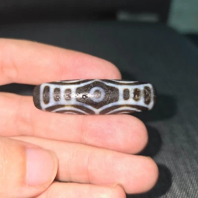 Antiguo Himalaya Indo Tibetano 6 Ojos Cuentas Ágata Patrón Único De Colección Foto 1 de 4