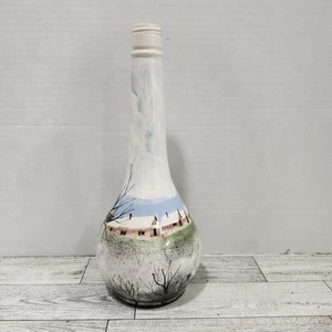 Decoración de botella de vidrio pintado a mano - Granero de campo, árboles, firmado, 10,5" de alto - Imagen 1 de 10