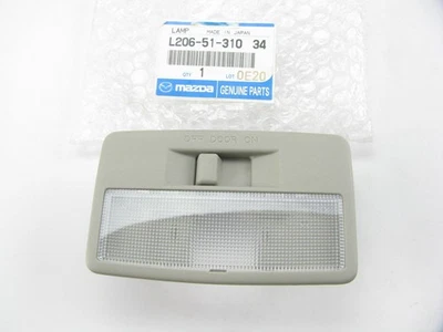 L20651310 34 Nuevo Genuino TRASERO Techo Domo Lámpara Luz ARENA OEM Para 07-09 Mazda CX-9 Foto 1 de 3