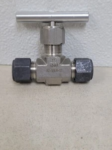 PARKER 8Z-V8LR-SS 5,000 PSI TUBE NEEDLE VALVE - Picture 1 of 2