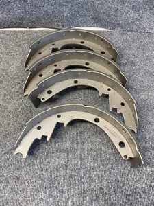 ACDelco Gold 17473R Rear Drum Brake Shoe Set – Riveted High Quality - Picture 1 of 2