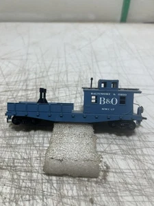HO Scale BALTIMORE & OHIO B&O Work Caboose MWC-17 - Picture 1 of 6