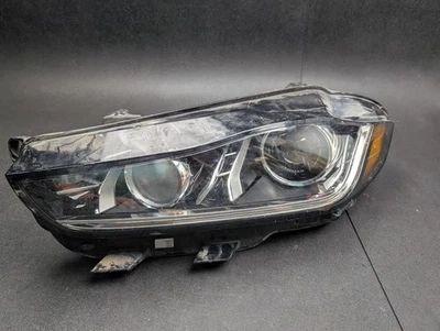 Faro delantero izquierdo xenón 2018 Jaguar XE S GX73-13W030-CE 2019 X Foto 1 de 4