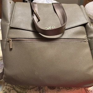 Free People Rucksack 16 x 16 groß hat einen kleinen Tore Spot viel Gebrauch übrig - Bild 1 von 6