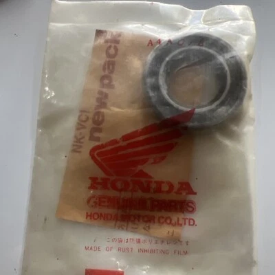 SELLO ANTIPOLVO BUJE RUEDA DELANTERA HONDA ORIGINAL NUEVO DE FÁBRICA ATC 110 125 200 ATC250 350 TR200 Foto 1 de 2